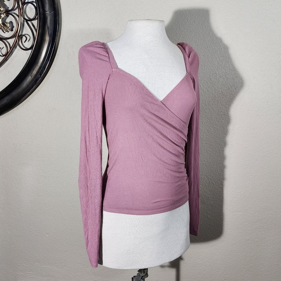 Abound Nostalgia Puff Long Sleeves and Crossover Neckline Top Pink Size S - Picture 10 of 11